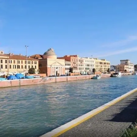Appartamento Aeroporto A 7 Minuti Ampio Trilocale In Centro Fiumicino